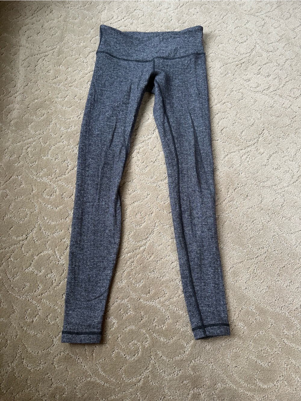 Size 4 Lululemon Herringbone, Warm, Gray and Black Seamless Leggings